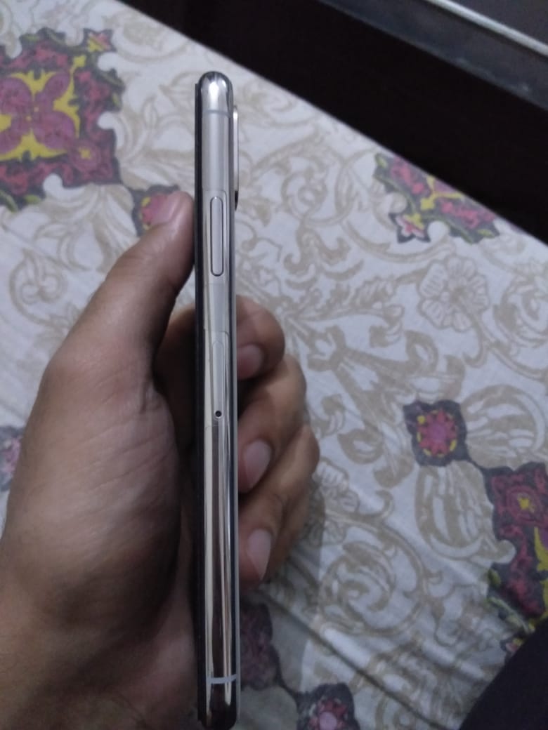 Apple iPhone XS For Sale